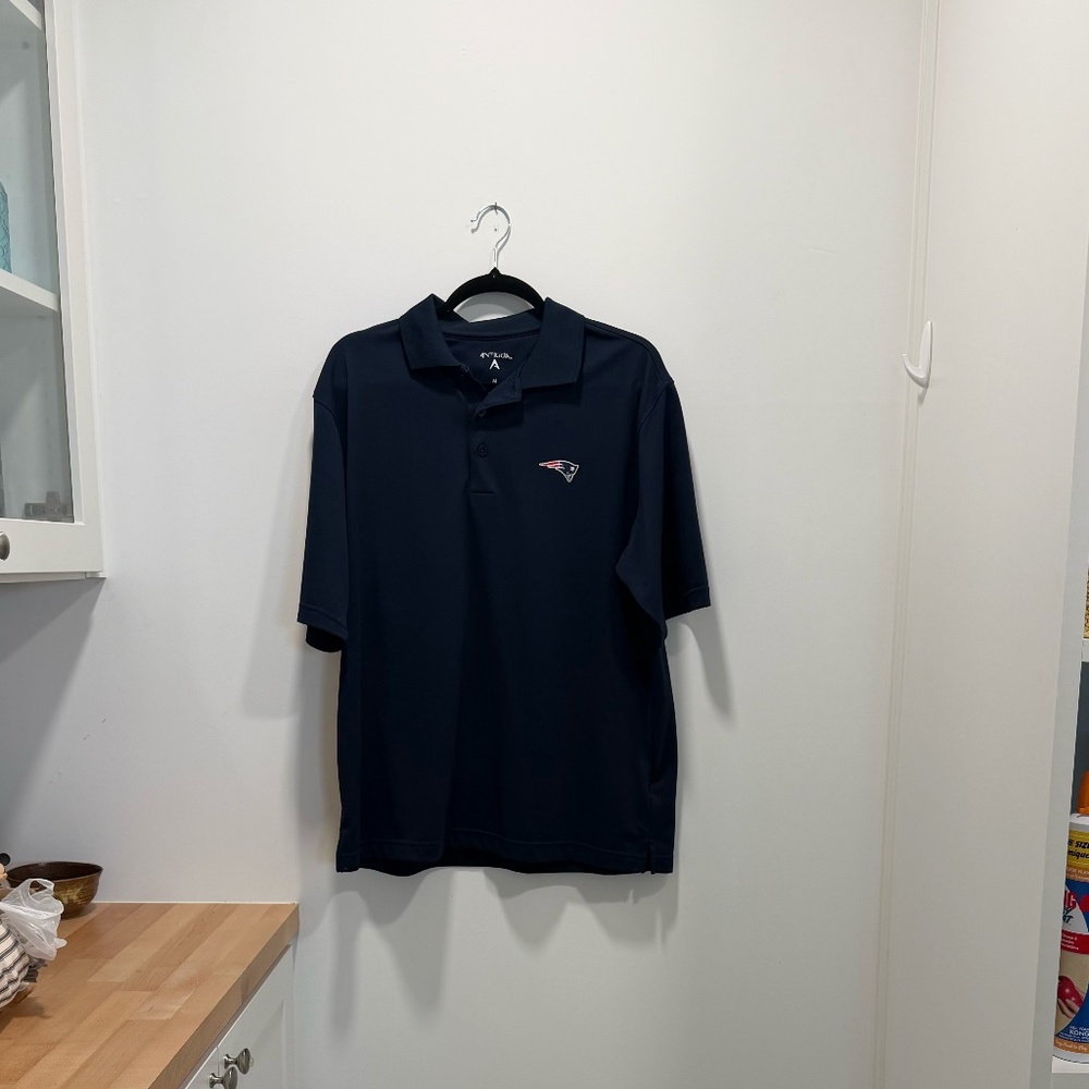 New England Patriots navy blue men's polo shirt - size M